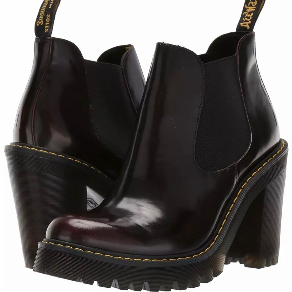 Dr. Doc Martens Hurston boots in Cherry Red Size 7